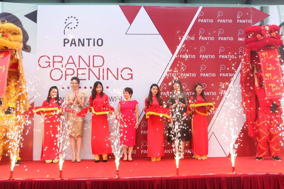 Tổ chức lễ khai trương hợp phong thuỷ
