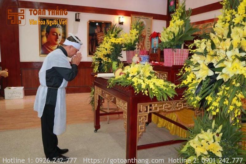 Lưu ý về trang phục đi đám ma